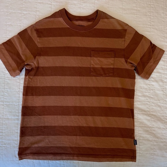Men’s Striped Patagonia Tee - Picture 3 of 12